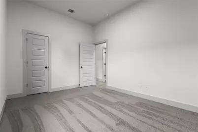 617 N Dwight Avenue, Dallas, TX 75211 - Photo 18
