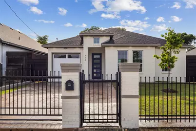 617 N Dwight Avenue, Dallas, TX 75211 - Photo 2