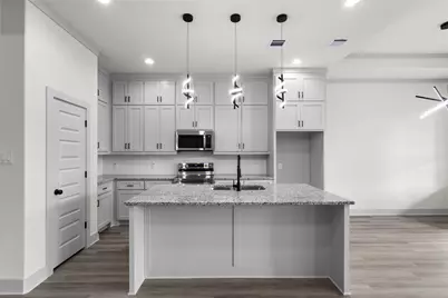 617 N Dwight Avenue, Dallas, TX 75211 - Photo 6