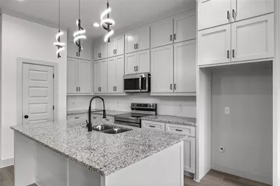 617 N Dwight Avenue, Dallas, TX 75211 - Photo 8