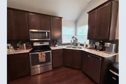 718 E Walcott Street, Pilot Point, TX 76258 - Photo 8