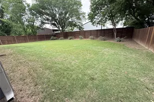 718 E Walcott St, Pilot Point, TX 76258 - Photo 24