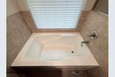 718 E Walcott Street, Pilot Point, TX 76258 - Photo 12