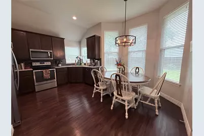 718 E Walcott Street, Pilot Point, TX 76258 - Photo 6