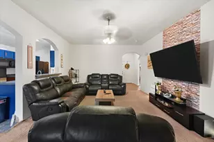 2830 Colt Ln, Dallas, TX 75237 - Photo 6