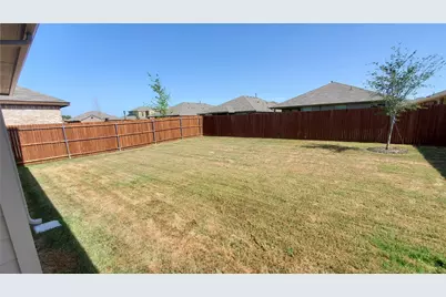 209 Frenchpark Drive, Fort Worth, TX 76052 - Photo 12