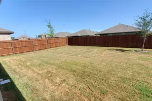 209 Frenchpark Dr, Fort Worth, TX 76052 - Photo 12