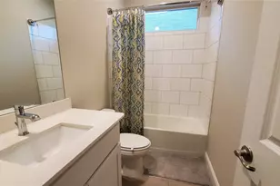 209 Frenchpark Dr, Fort Worth, TX 76052 - Photo 10