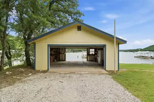 1798 S Lakeview Dr, Gordon, TX 76453 - Photo 22