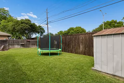 10677 Larchfield Lane, Dallas, TX 75238 - Photo 28