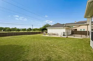 8528 Newman Dr, North Richland Hills, TX 76180 - Photo 30