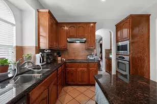 802 Myers Meadow Dr, Garland, TX 75043 - Photo 8