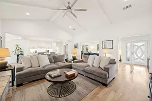 10111 Cromwell Dr, Dallas, TX 75229 - Photo 10