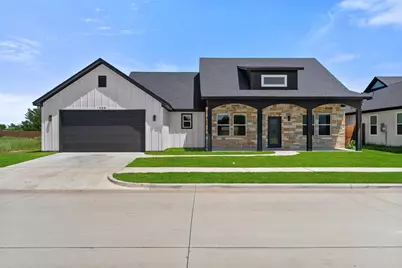 568 Highview Court, Godley, TX 76134 - Photo 2