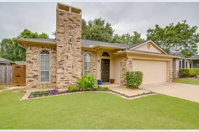 5017 Santa Fe Court, Arlington, TX 76017 - Photo 2