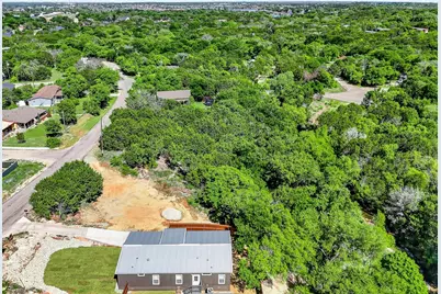 815 Thicket Trail, Granbury, TX 76048 - Photo 2