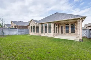 5136 Shallow Pond Dr, Little Elm, TX 76227 - Photo 2