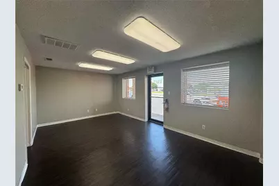 1307 W Pearl Street, Granbury, TX 76048 - Photo 4