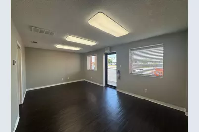 1307 W Pearl Street, Granbury, TX 76048 - Photo 18