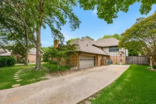 6610 Lakeshore Dr, Garland, TX 75044 - Photo 1