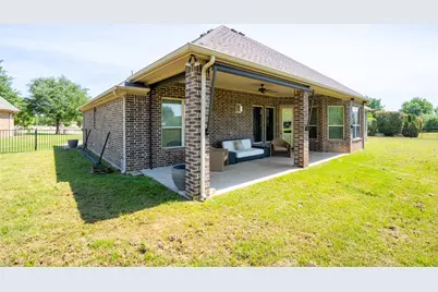3201 Steamers Court, Granbury, TX 76049 - Photo 4