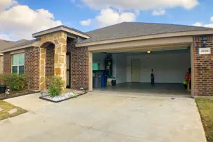 1048 Churchill Dr, Princeton, TX 75407 - Photo 2