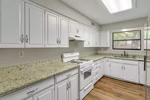 209 Mistletoe Ln, Keene, TX 76059 - Photo 12