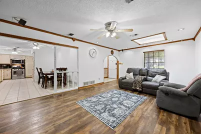2010 Warwick Drive, Arlington, TX 76015 - Photo 8