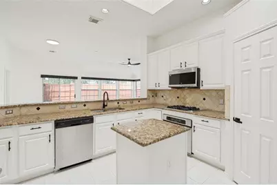 3805 Pine Valley Drive, Plano, TX 75025 - Photo 10