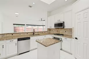 3805 Pine Valley Dr, Plano, TX 75025 - Photo 10