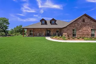 113 Woody Williams Ct, Weatherford, TX 76088 - Photo 2