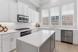 4617 Greenborough Ln, Dallas, TX 75219 - Photo 2