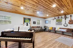 1422 Co Rd 1036, Greenville, TX 75401 - Photo 32