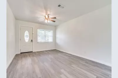 525 Moonlight Drive, Garland, TX 75040 - Photo 6