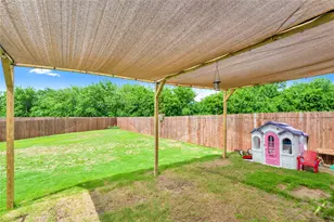 16717 Porterfield Ln, Justin, TX 76247 - Photo 24