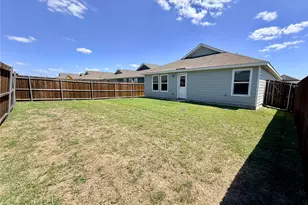 128 Honeysuckle St, Princeton, TX 75407 - Photo 16