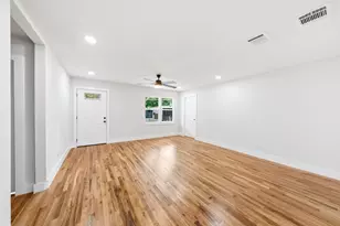 4027 Dutton Dr, Dallas, TX 75211 - Photo 6