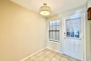 1247 Dallas Dr, Denton, TX 76205 - Photo 4