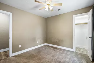 2121 W Bond Street, Denison, TX 75020 - Photo 14
