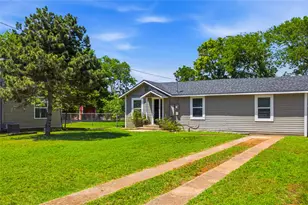 2121 W Bond St, Denison, TX 75020 - Photo 2