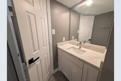 6709 Ridgecrest Court, Fort Worth, TX 76133 - Photo 6