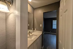 6709 Ridgecrest Ct, Fort Worth, TX 76133 - Photo 8