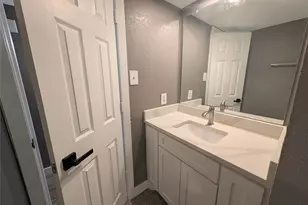 6709 Ridgecrest Ct, Fort Worth, TX 76133 - Photo 6
