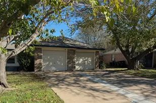 6709 Ridgecrest Ct, Fort Worth, TX 76133 - Photo 2