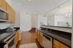 2305 Worthington St, Dallas, TX 75204 - Photo 10