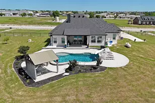 138 Chisos Dr, Decatur, TX 76234 - Photo 4