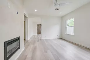 2109 Gould Ave, Fort Worth, TX 76164 - Photo 6
