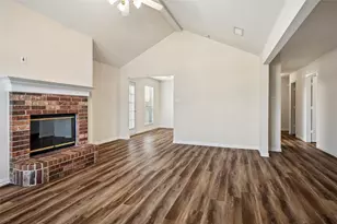 316 Matlock Meadow Dr, Arlington, TX 76002 - Photo 4
