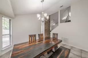 825 Ashmount Ln, Arlington, TX 76017 - Photo 12