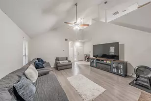 825 Ashmount Ln, Arlington, TX 76017 - Photo 4